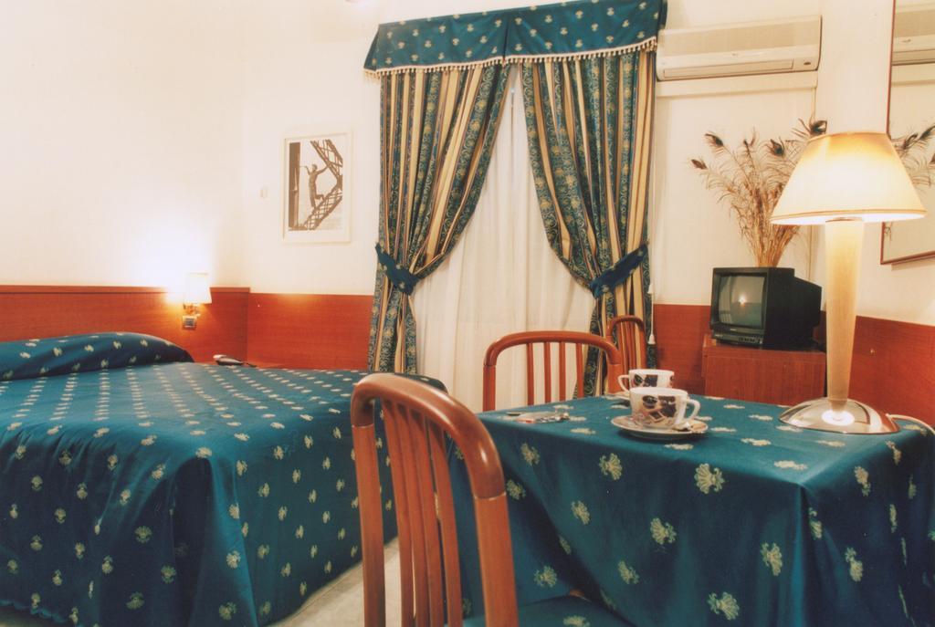 Caput Mundi Hotel Róma Kültér fotó